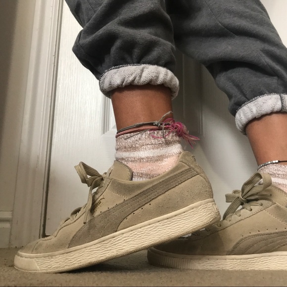 Tan Pumas - Picture 2 of 7